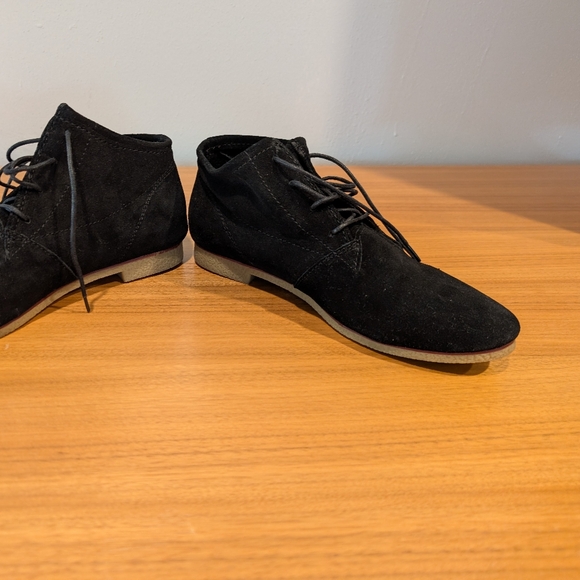 Sbicca Women's Jiminy Ankle Bootie - Picture 12 of 14